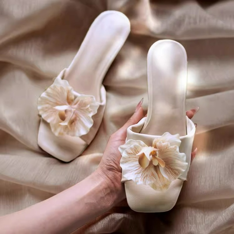 Streetwear Brand With Flowers - Sandálias Femininas de Marca 2026: Novas